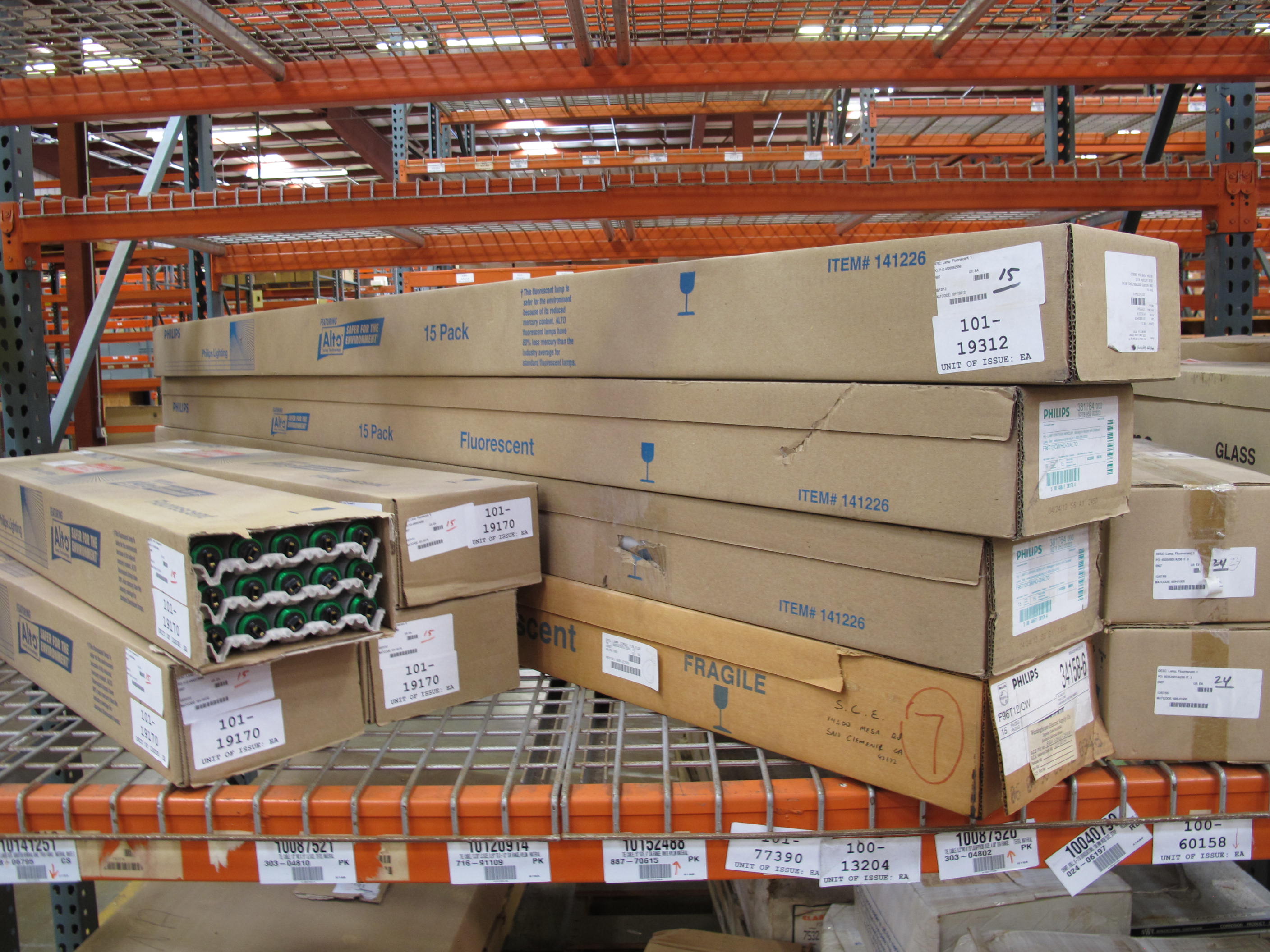 LOT TO INCLUDE: MISC. PHILIPS FLUORESCENT LIGHTING FIXTURES, BULBS, 1 GALLON PAINT LIDS, PANDUIT ZIP-TIES, SS BRUSHES, NWT CORROSION SAMPLER. LOADING & HANDLING FEE $15-4226